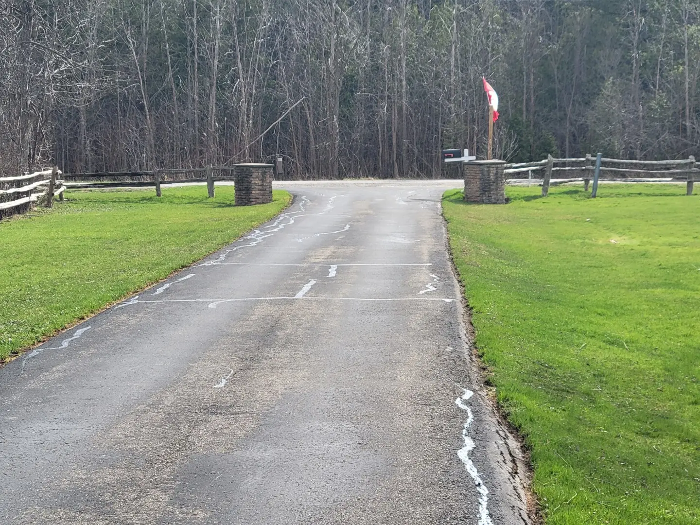 Before and after driveway repair Milton Ontario - Andy's Asphalt Sealing