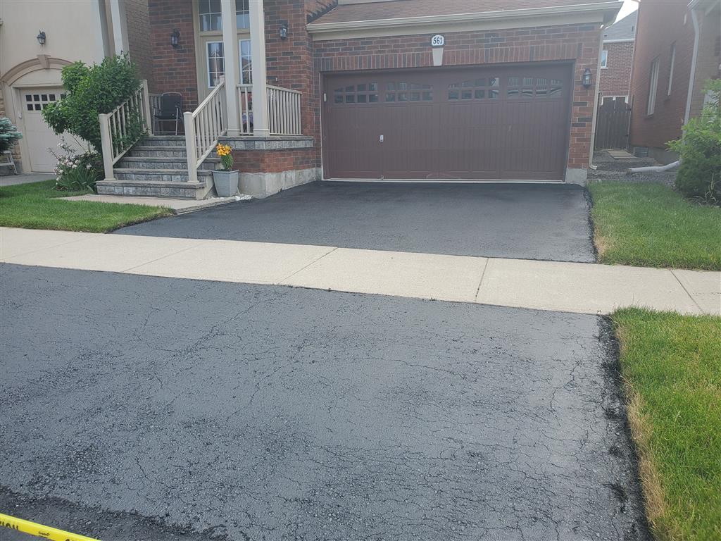 Before and after driveway repair Milton Ontario - Andy's Asphalt Sealing